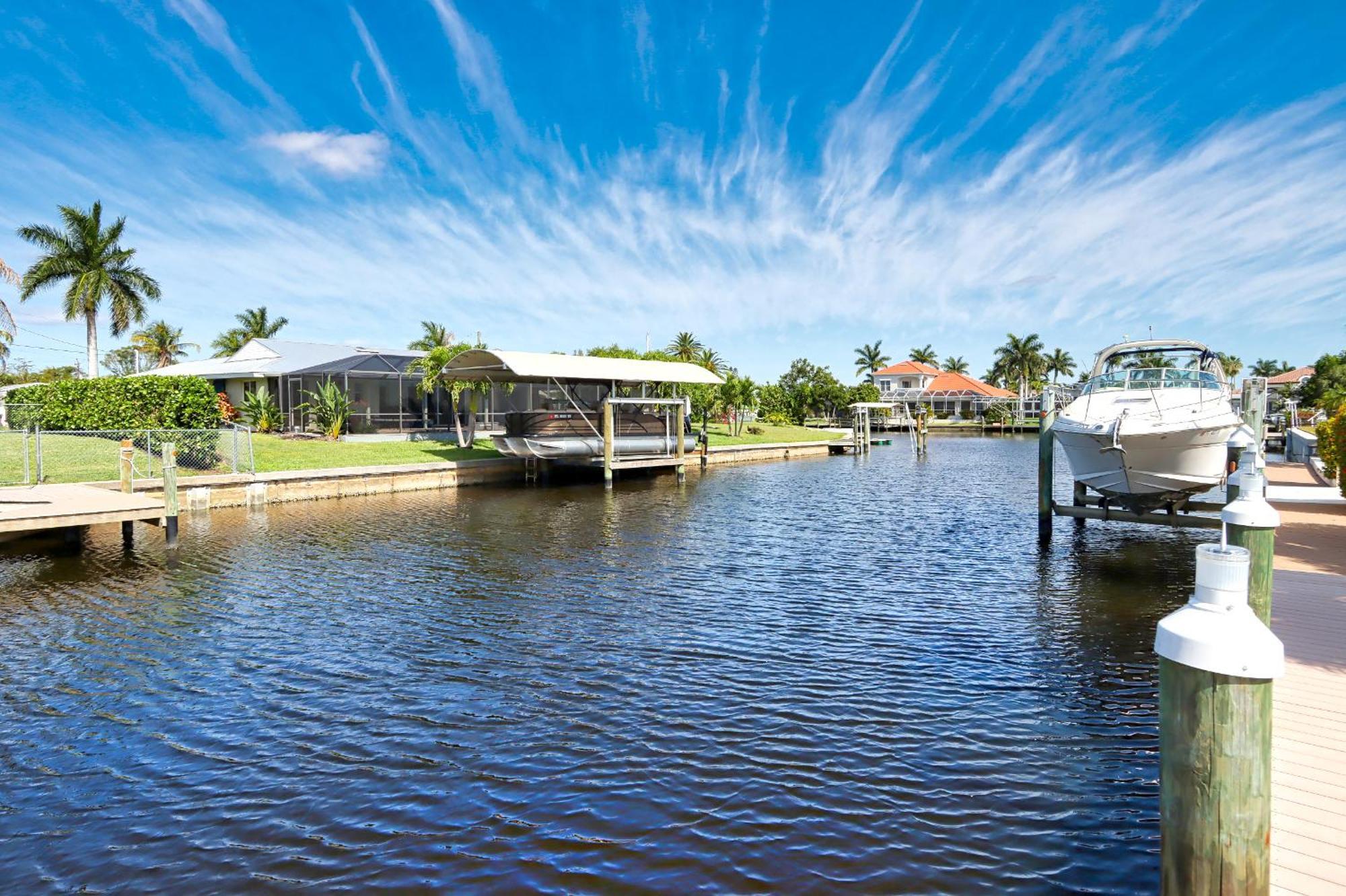 Gorgeous Canal-Front Home With Easy Access To The Gulf Of Mexico - Sunshine And Seashells Cape Coral Exterior photo