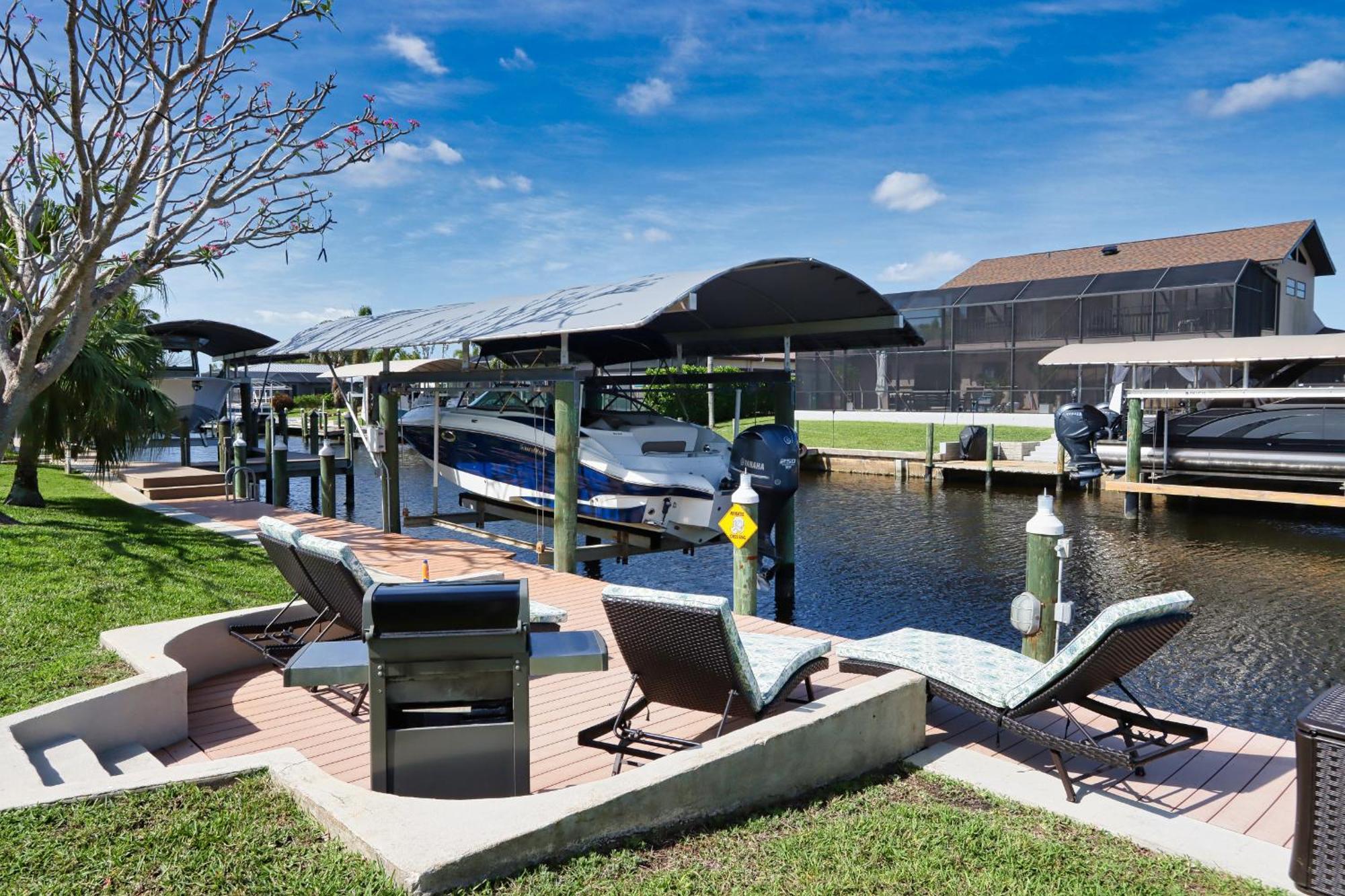 Gorgeous Canal-Front Home With Easy Access To The Gulf Of Mexico - Sunshine And Seashells Cape Coral Exterior photo